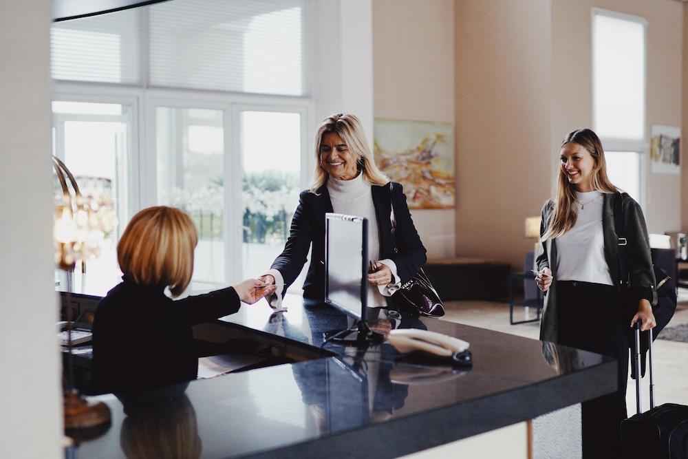 Howard Johnson Resort&Convention Center Ezeiza Exterior foto